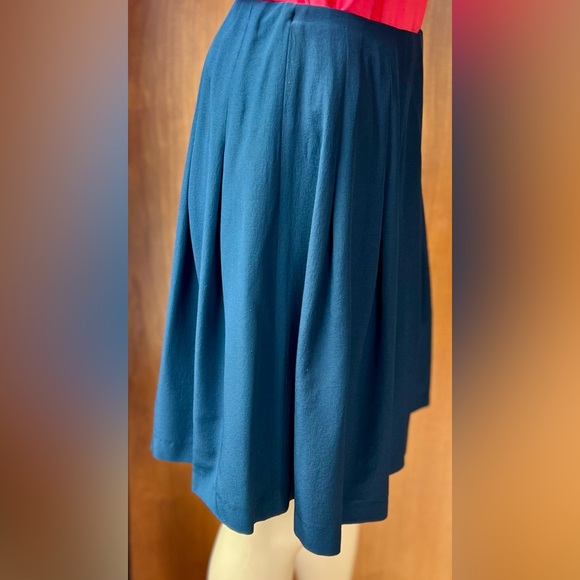 VALENTINO Spa Pleated Black Silk Skirt Size 6 - Picture 3 of 8